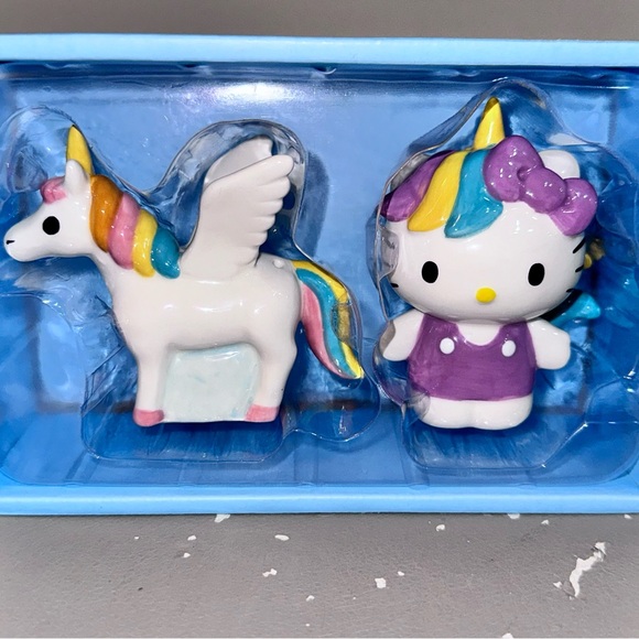 Sanrio Hello Kitty x Blue Sky Clayworks Hello Kitty Unicorn Salt and Pepper Set - Picture 6 of 6